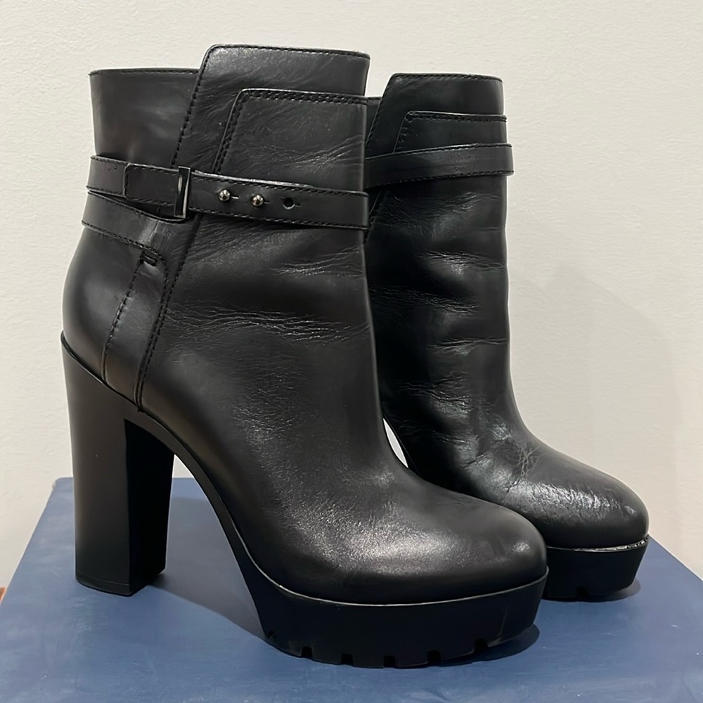 Pour La Victoire Booties Black 8.5